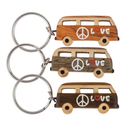 Nyckelring med träbil